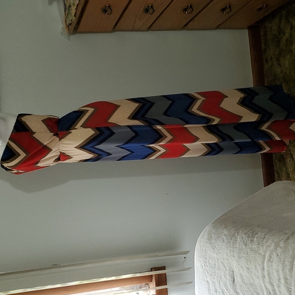 RUE21 Strapless X-Long Maxi Dress-Geometric Design-Lined Bodice-Slip-on-EUC-Sz M - Picture 4 of 10